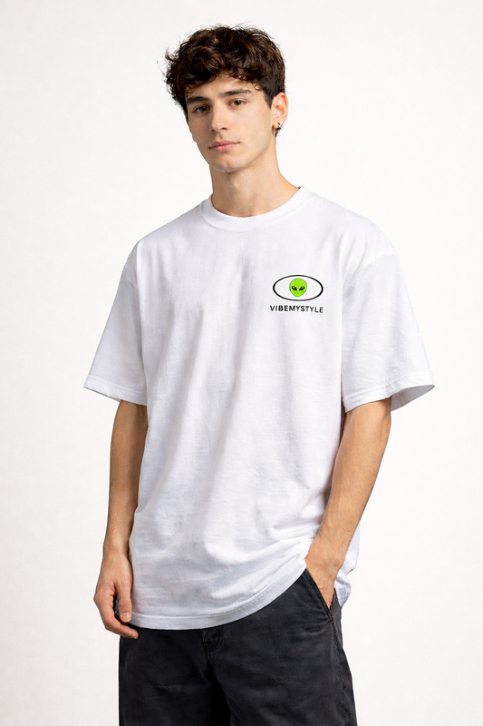 VIBEMYSTYLE "NOT FROM THIS WORLD" PREMIUM OVERSIZED T-SHIRT